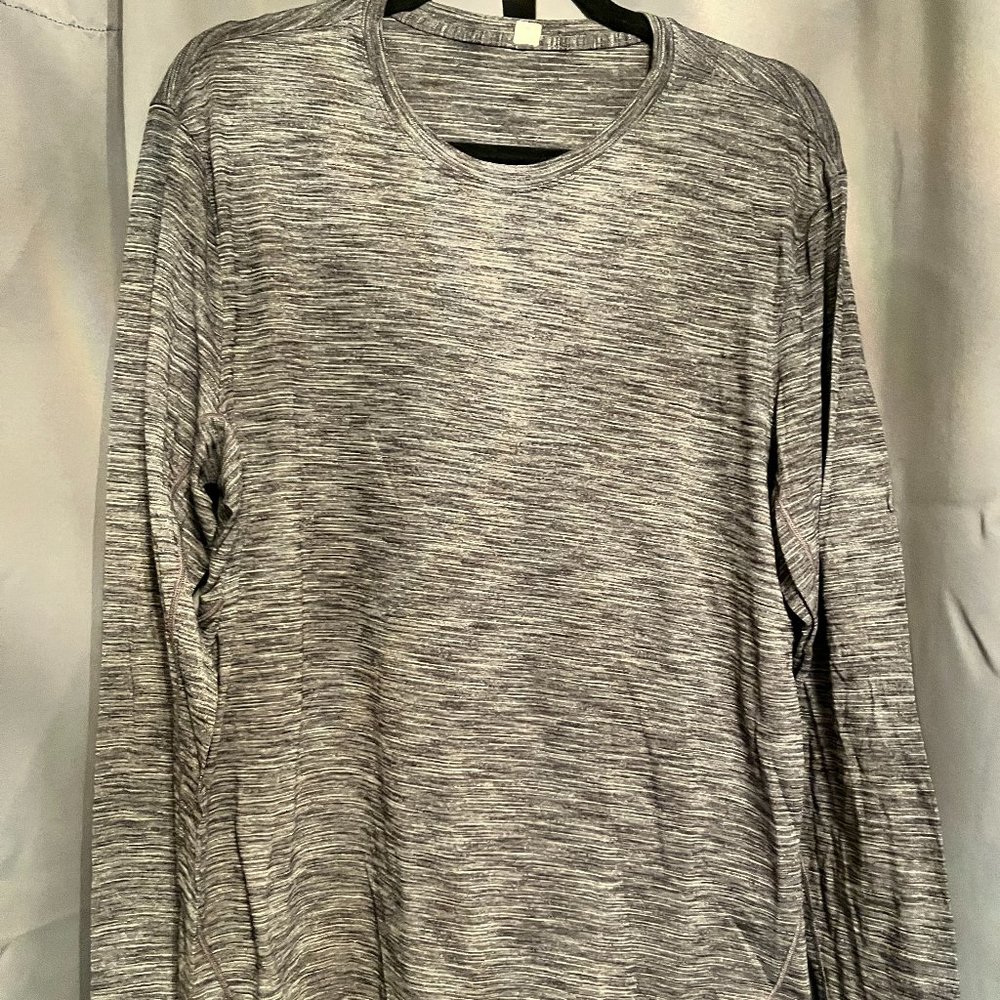 Lululemon Large Men's Active Long Sleeve T-Shirt